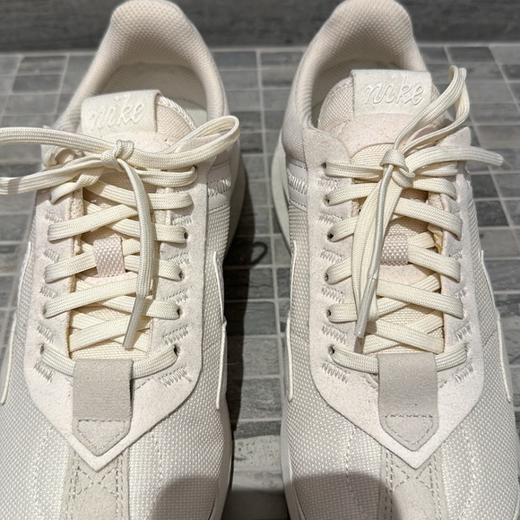 Nike Air Max Pre-Day Sneakers - Picture 3 of 13